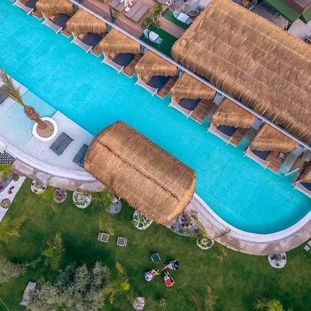 Morina Deluxe מלון 3*