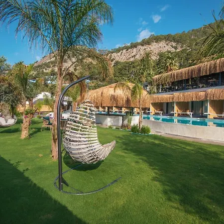 Hotell Morina Deluxe 3*