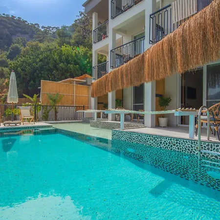 Morina Deluxe Hotel 3*