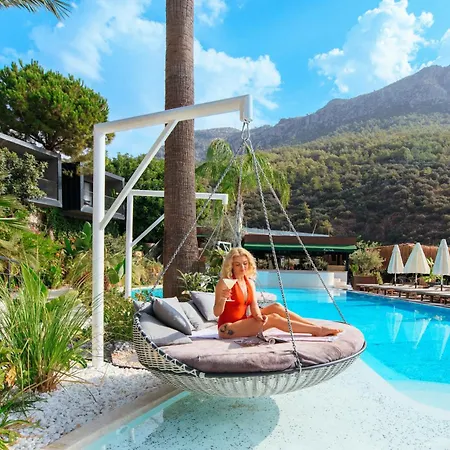 Morina Deluxe Ολουντενίζ