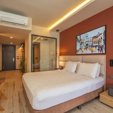 Hotel Morina Deluxe 3*