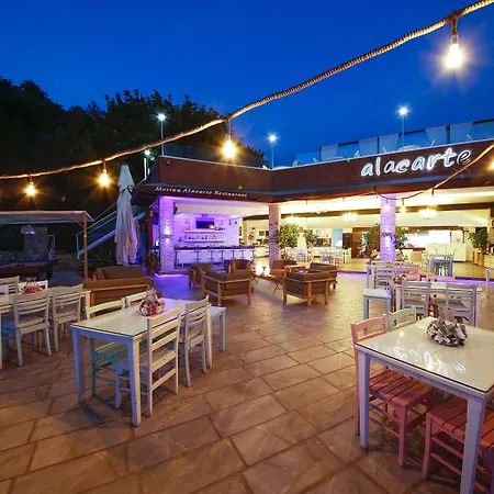 Ξενοδοχείο Morina Deluxe 3*