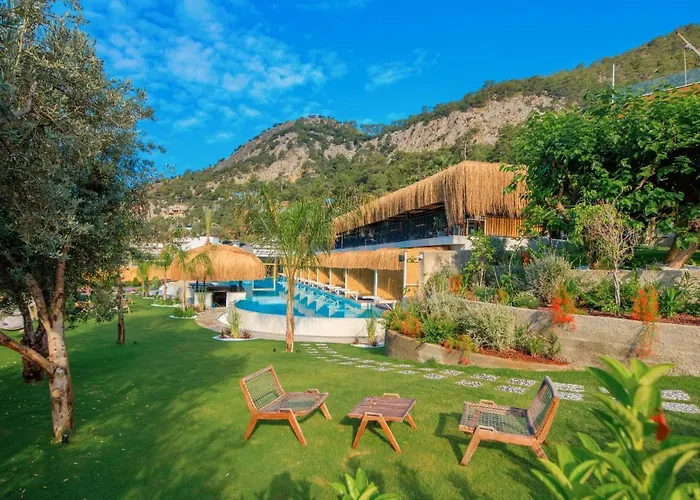 Morina Deluxe Hotell 3*