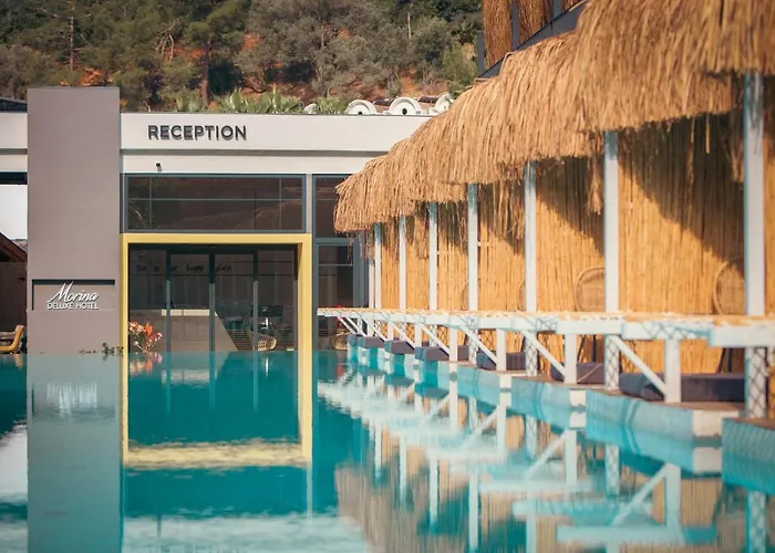 默丽娜豪华酒店