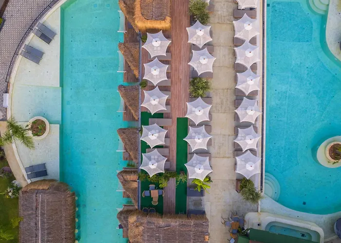 Morina Deluxe Hotell 3*